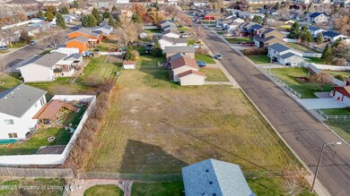 860 27th St W, Dickinson, ND 58601 - photo 5