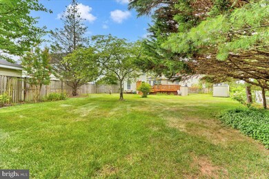 10002 Goose Pond Ct, Laurel, MD 20708 - photo 5