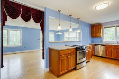 1025 Waverly St unit B, Framingham, MA 01702 - photo 3