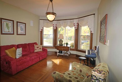 Living Room/Parlor