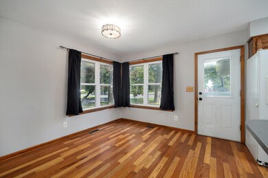 104 E South St-5