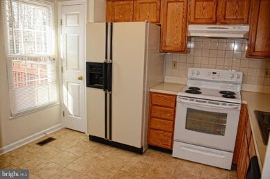 18606 Sunhaven Ct, Olney, MD 20832 - photo 5