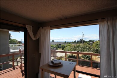 632 Highland Dr, Point Roberts, WA 98281 - photo 4