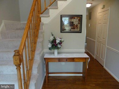 1568 Kingstream Cir, Herndon, VA 20170 - photo 3