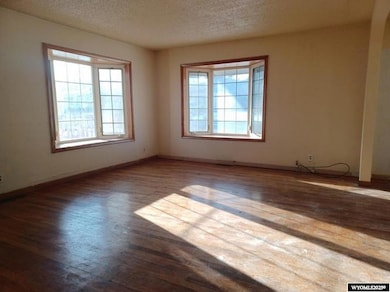 1711 Elk Ave, Casper, WY 82601 - photo 5