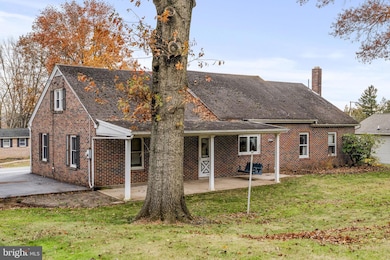 1245 W Swartzville Rd, Reinholds, PA 17569 - photo 3