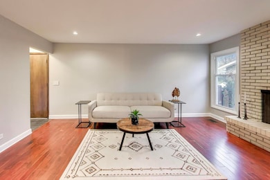 unlisted-address, Arlington Heights, IL 60005 - photo 5