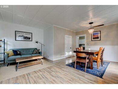 716 N Main St, Newberg, OR 97132 - photo 4