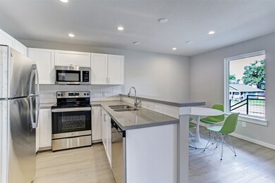 645 E 11th 1/2 St unit 12, Houston, TX 77008 - photo 3