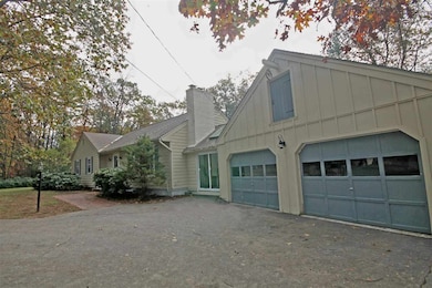 422 Pendleton Ln, Londonderry, NH 03053 - photo 3