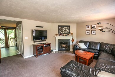 29 Winrow Dr, MerriMacK, NH 03054 - photo 6