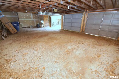 916 Bridge Ave, Davenport, IA 52803 - photo 5