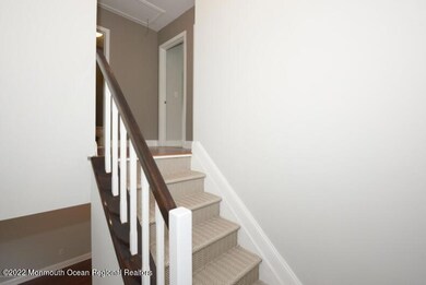 17 Alameda Ct, Eatontown, NJ 07724 - photo 5