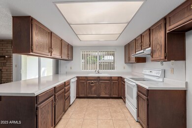 Plata kitchen 2