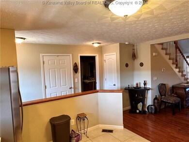 Foyer/Kitchen