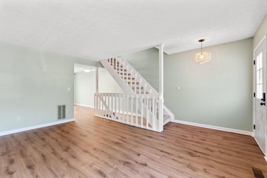 905 Soramill Ln (INTERIOR)-3