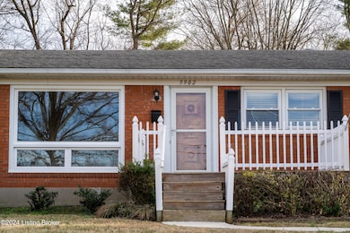 5902 Colebrooke Ln, Louisville, KY 40219 - photo 3