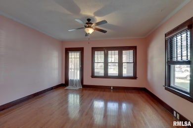 2042 Elm St, Quincy, IL 62301 - photo 5