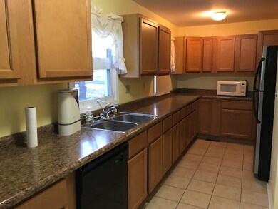 unlisted-address, Waukegan, IL 60085 - photo 3