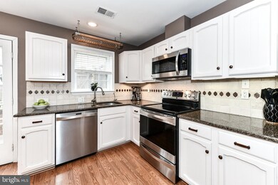 820 Bashford Ln, Alexandria, VA 22314 - photo 7