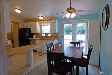 8414 McNiece Dr SE, Yelm, WA 98597 - photo 3