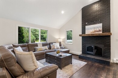 415 Creek St, Wrentham, MA 02093 - photo 4