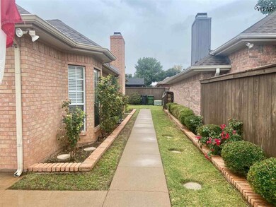 1521 Malcolm Ln, Wichita Falls, TX 76302 - photo 2
