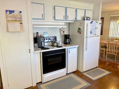 977 E Sand Cay Ave, Venice, FL 34285 - photo 7