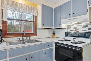 123 Sandrah Dr, Orange, MA 01364 - photo 3