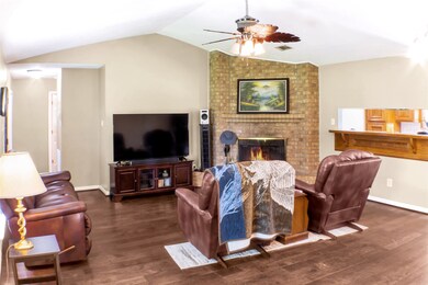 8925 Mustang Bayou Rd unit 95, Manvel, TX 77578 - photo 5