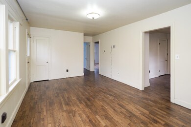 891 Riverview Dr-105
