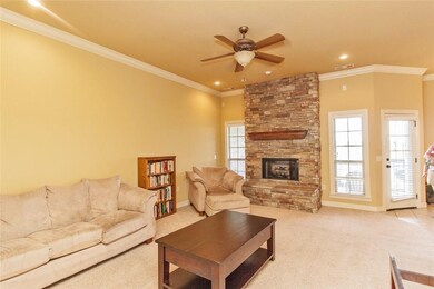 Great living space with lots of natural light!