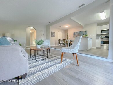 5604 Green Forest Dr, Jacksonville, FL 32244 - photo 6