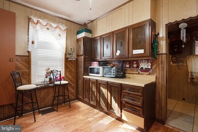 554 S 14th St, Reading, PA 19602 - photo 5