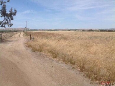 At the corner of Wilderness Lane looking north