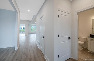 50632 Crusader Dr, Macomb, MI 48044 - photo 5