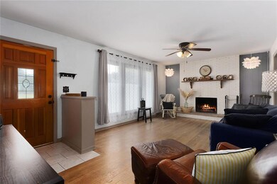 808 NW Maynard St, Blue Springs, MO 64015 - photo 4