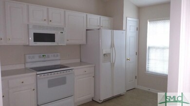 Fully equipped kitchen, including all appliances!
