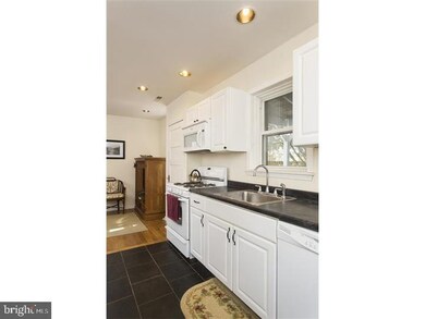 95 Hightstown Rd unit COTTAG, Princeton Junction, NJ 08550 - photo 3