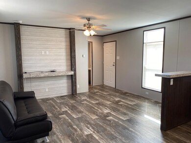 1108 Ridgeview Cir, Granbury, TX 76048 - photo 6