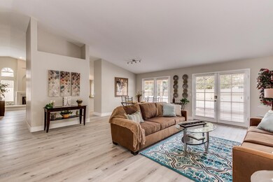 372 W Stacey Ln, Tempe, AZ 85284 - photo 5