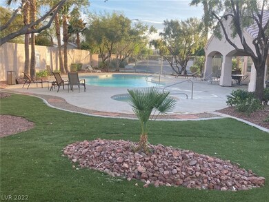 Community Pool & Spa & Club House