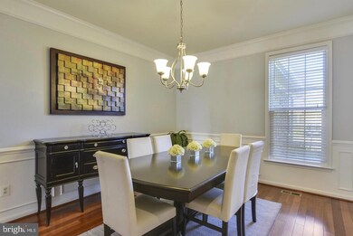 42977 Thornblade Cir, Ashburn, VA 20148 - photo 5