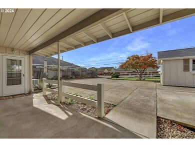 3325 Gilham Rd, Eugene, OR 97408 - photo 5