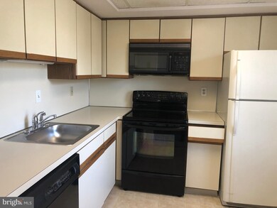 1404 Steamboat Station unit 1404, Southampton, PA 18966 - photo 5