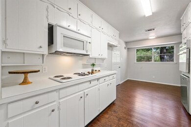 512 Caduceus Ln, Hurst, TX 76053 - photo 7