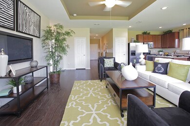 328 Paso Fino Dr, Alvin, TX 77511 - photo 2