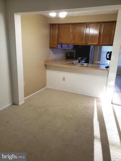 7207 Sheila Turn, Clinton, MD 20735 - photo 4