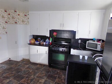 611 N E St, Eufaula, OK 74432 - photo 6