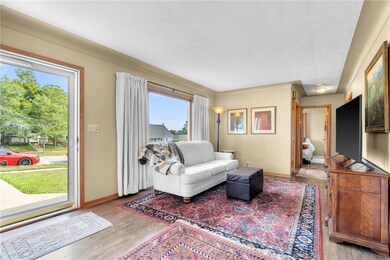 3515 Dennis Dr NW, Cedar Rapids, IA 52405 - photo 5